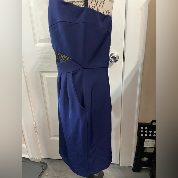 Express Sleeveless Cocktail Dress with Pockets! - Picture 4 of 8